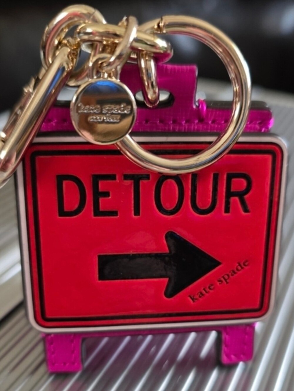 Kate Spade NWOT 'Detour' in Hot Pink and Red Keychain Or Charm - Picture 1 of 4